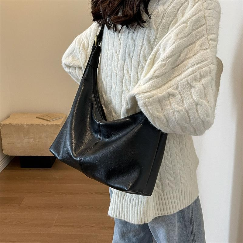 고급스러운 대용량 출근 토트백