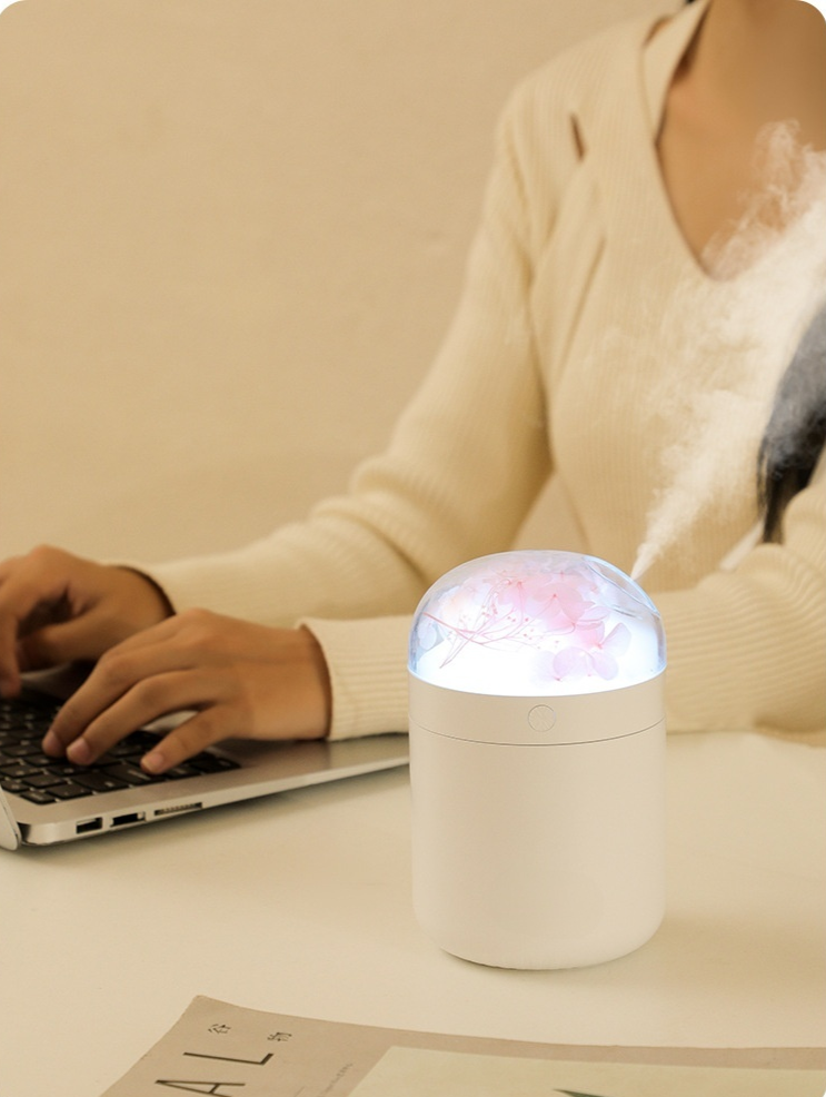 Humidificador portátil mejorando la calidad del aire