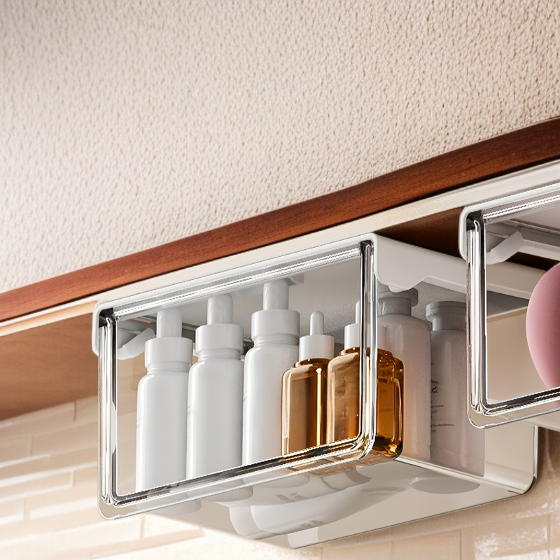 透明な引き出し式収納ボックスの使用例