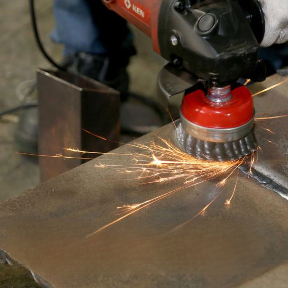 DELUN Factory Use International Standard Hardware Tools Carbon Steel Twisted Round Steel Wire Cup Br