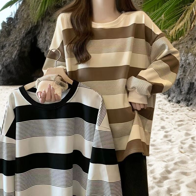 レトロなストライプ柄スウェットシャツ