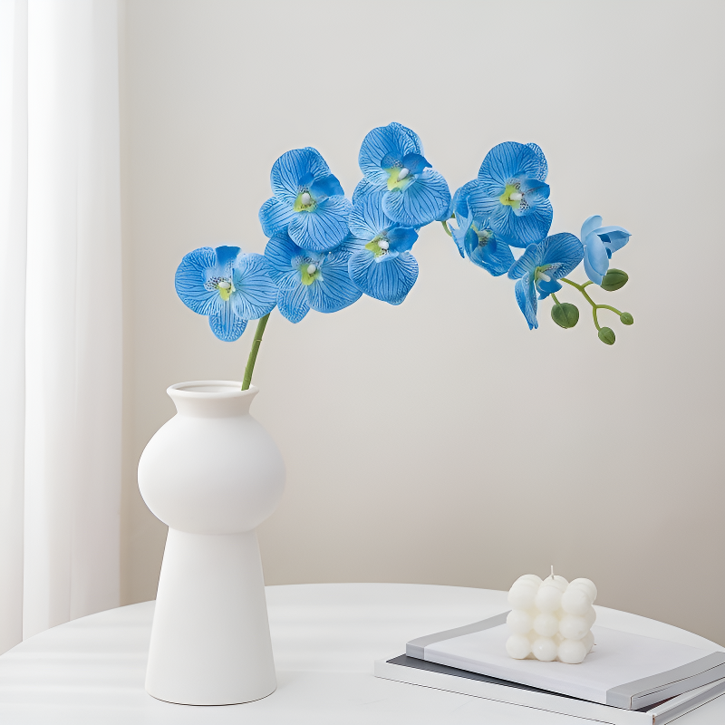 Minimalist Tabletop Floral Display