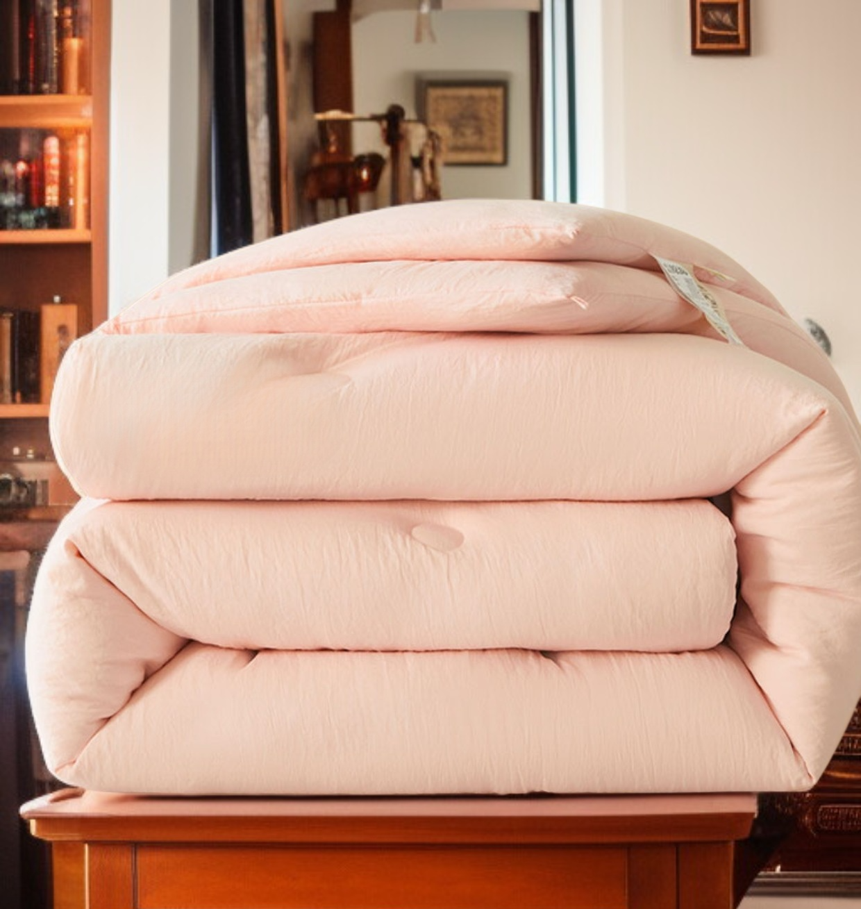 Lightweight yet warm soy fiber comforter