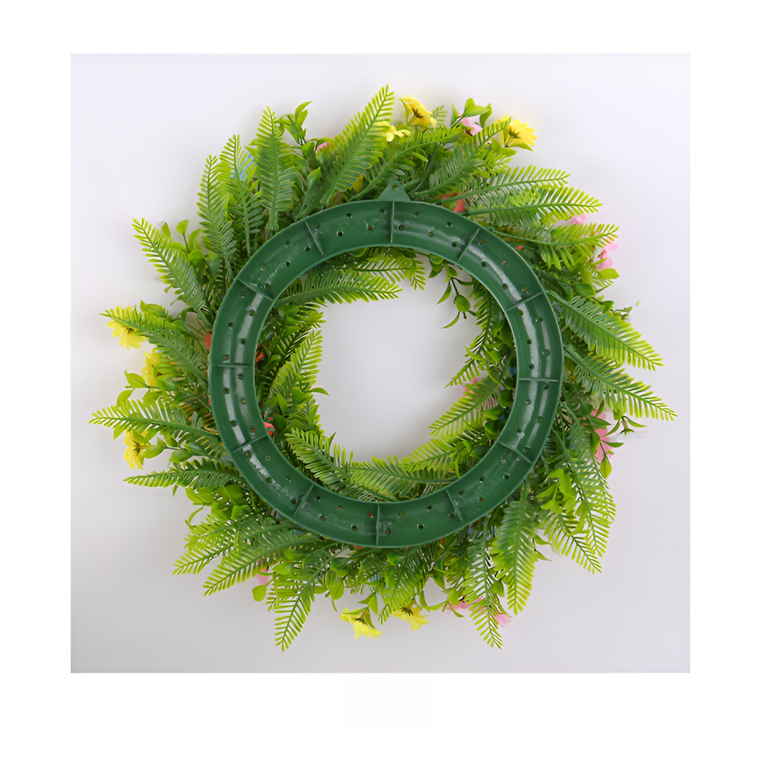 봄 테마의 이스터 리스 45cm, 달걀 장식과 베리, 유칼립투스 잎