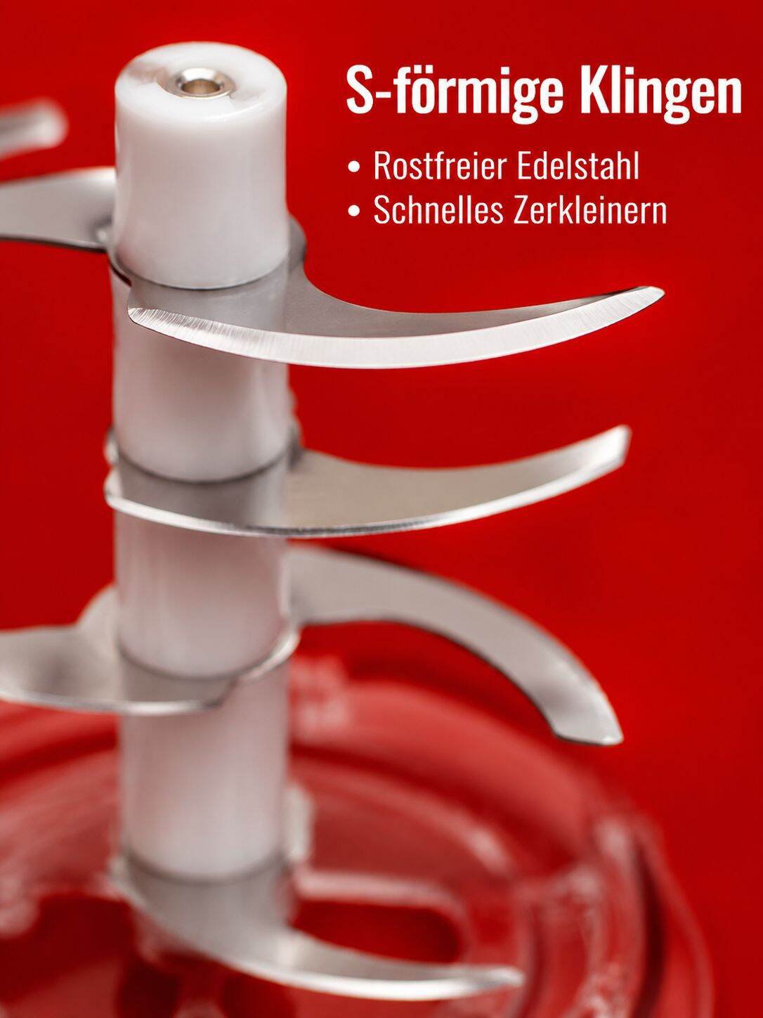 Mini Knoblauchzerkleinerer beim Zerkleinern von Knoblauch