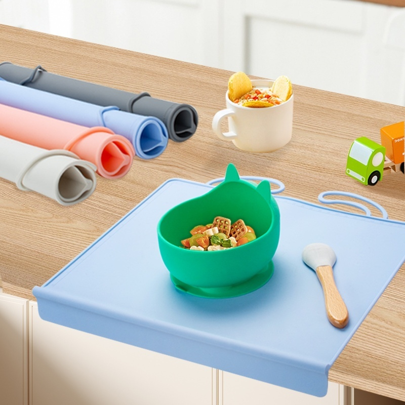 Silicone square placemat with insulation for dining table