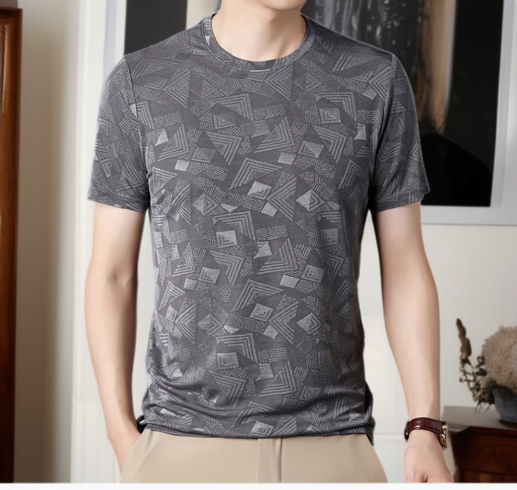 Vista trasera de la camiseta de manga corta de seda para hombre