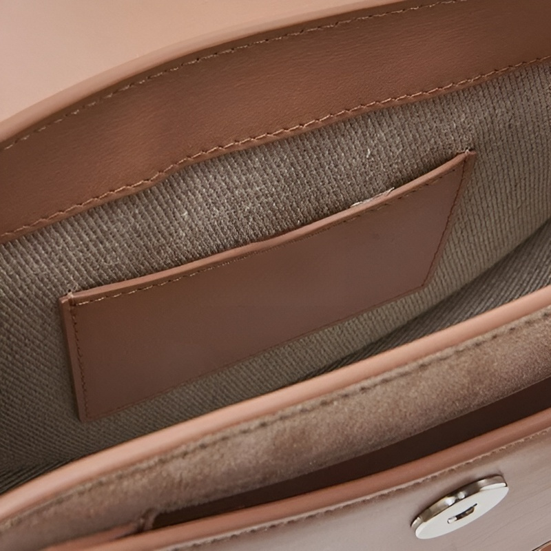 حقيبة يد عصرية بطراز رجعي