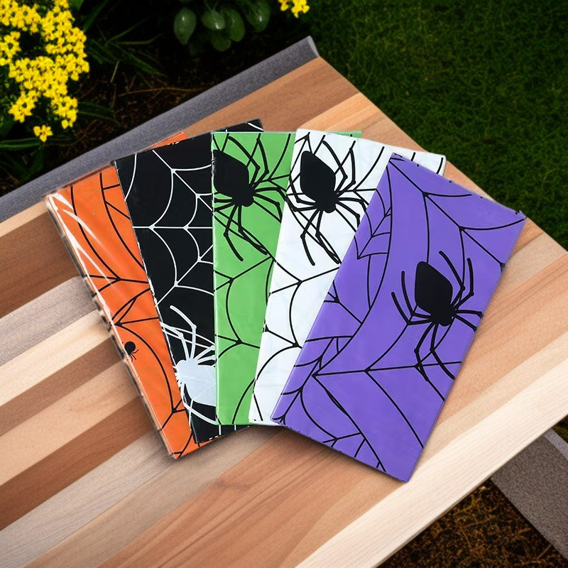 결혼식 테이블을 위한 우아한 식탁보