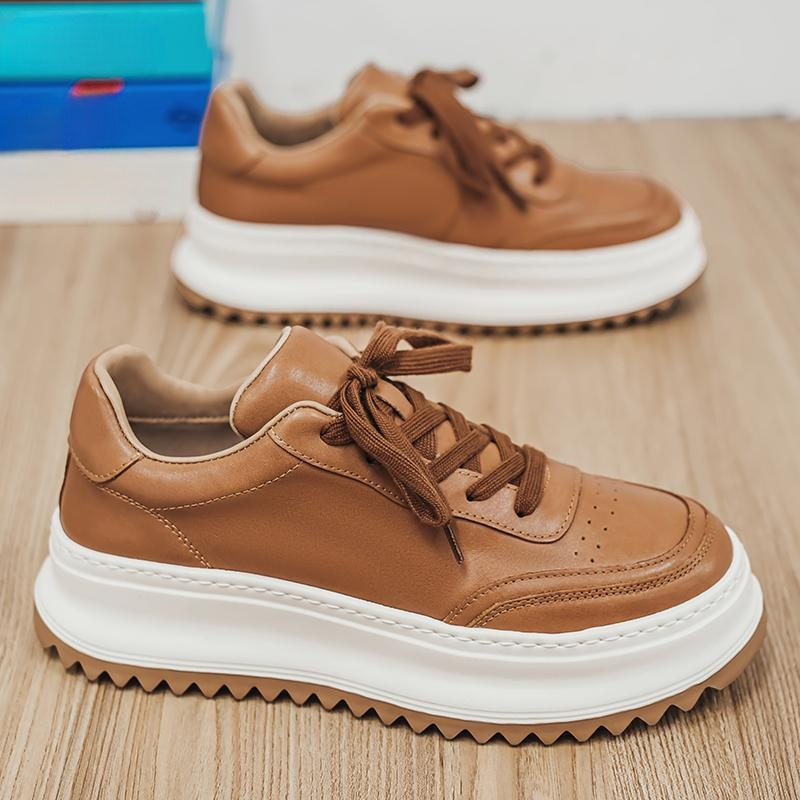 高級メンズヴィンテージホースレザーカジュアルシューズ 厚底通気性スニーカー