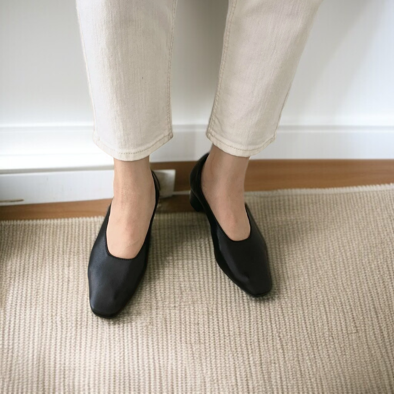 단화녀 춘추 소프트 가죽 스퀘어 슈즈 미들 굽 여성화