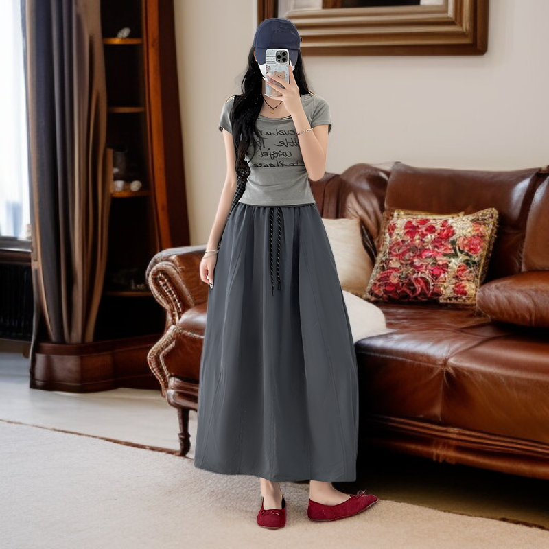 低身長・高身長対応のロングスカート着用イメージ