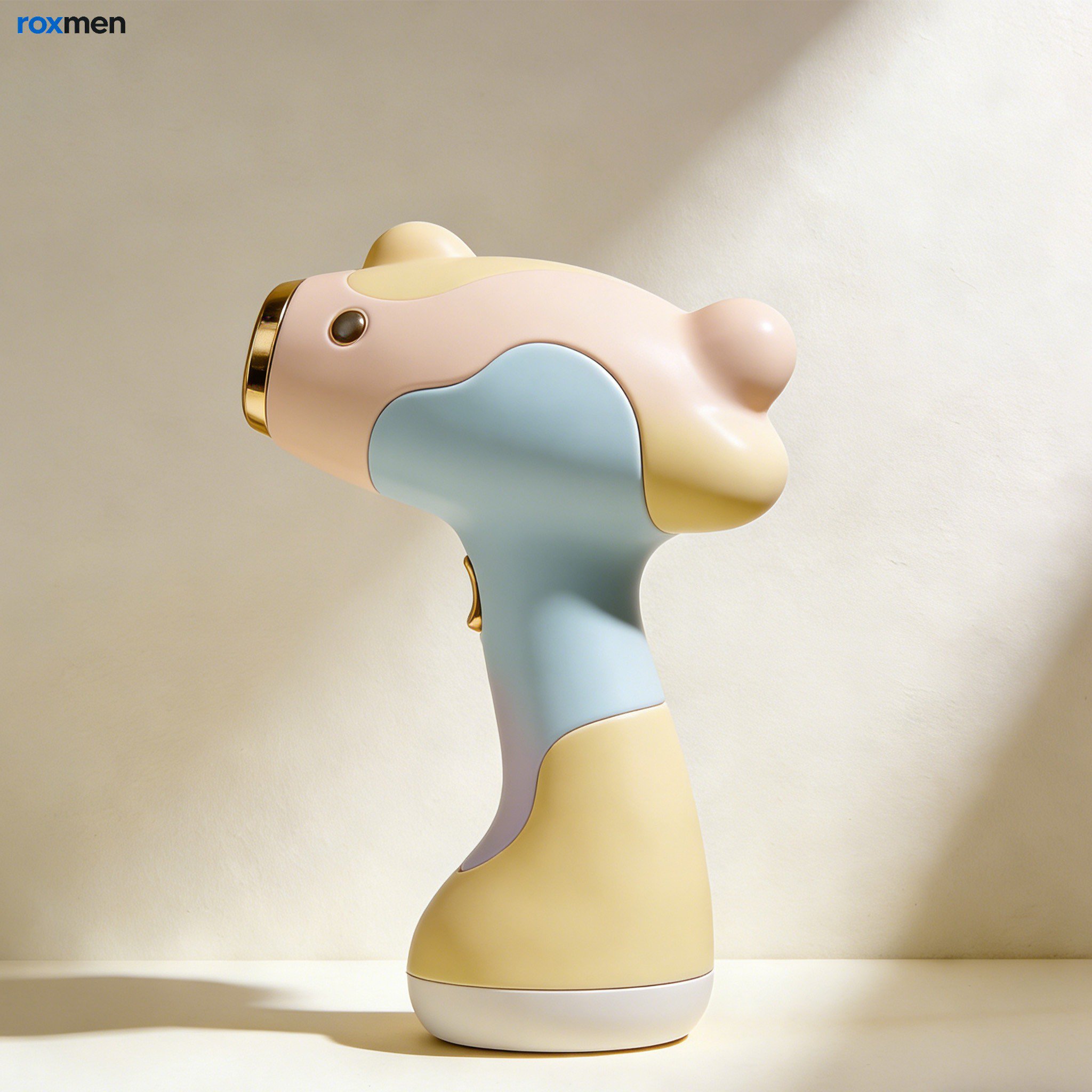 여행용 휴대용 스팀 다리미 사용 장면