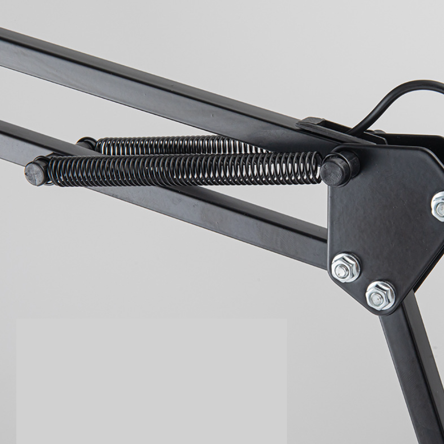 Multifunctional long-arm desk lamp