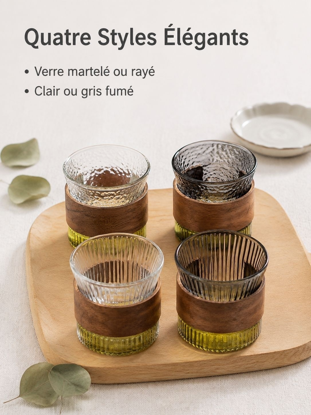 Zoom sur la poignée ergonomique de la tasse en verre martelé