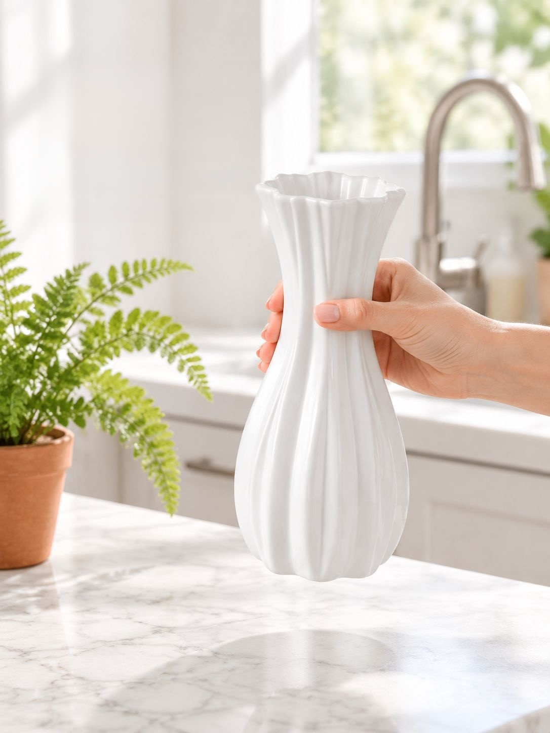 Décoration florale artificielle pour salon avec vase sur pied