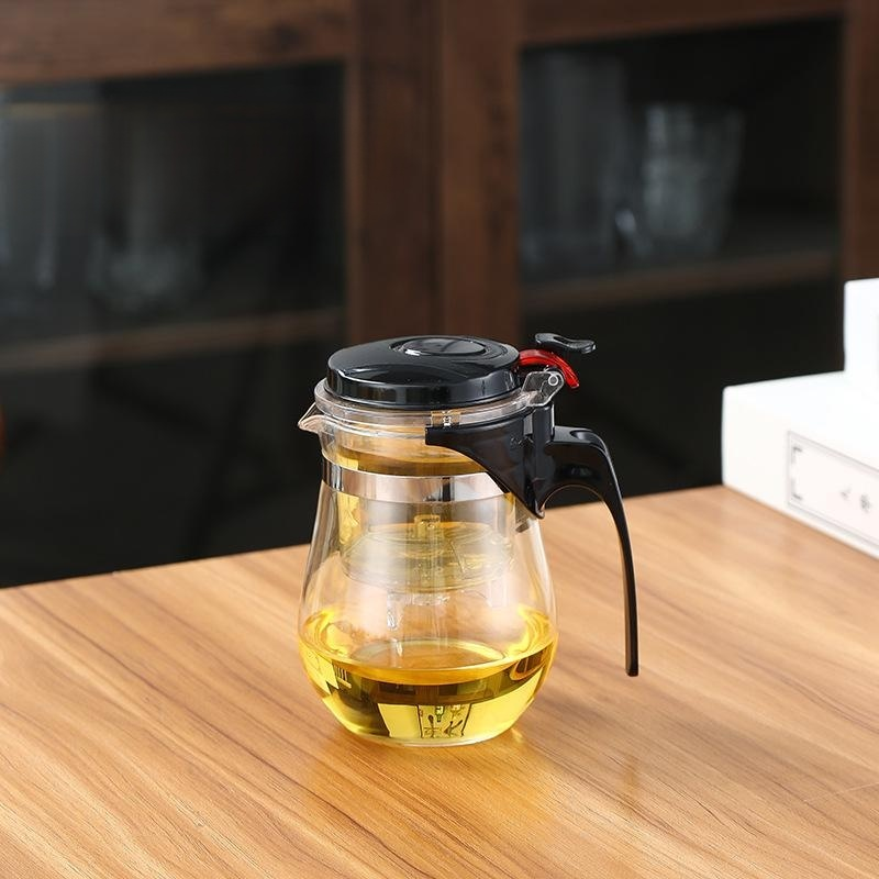 Teekanne aus dickwandigem Glas