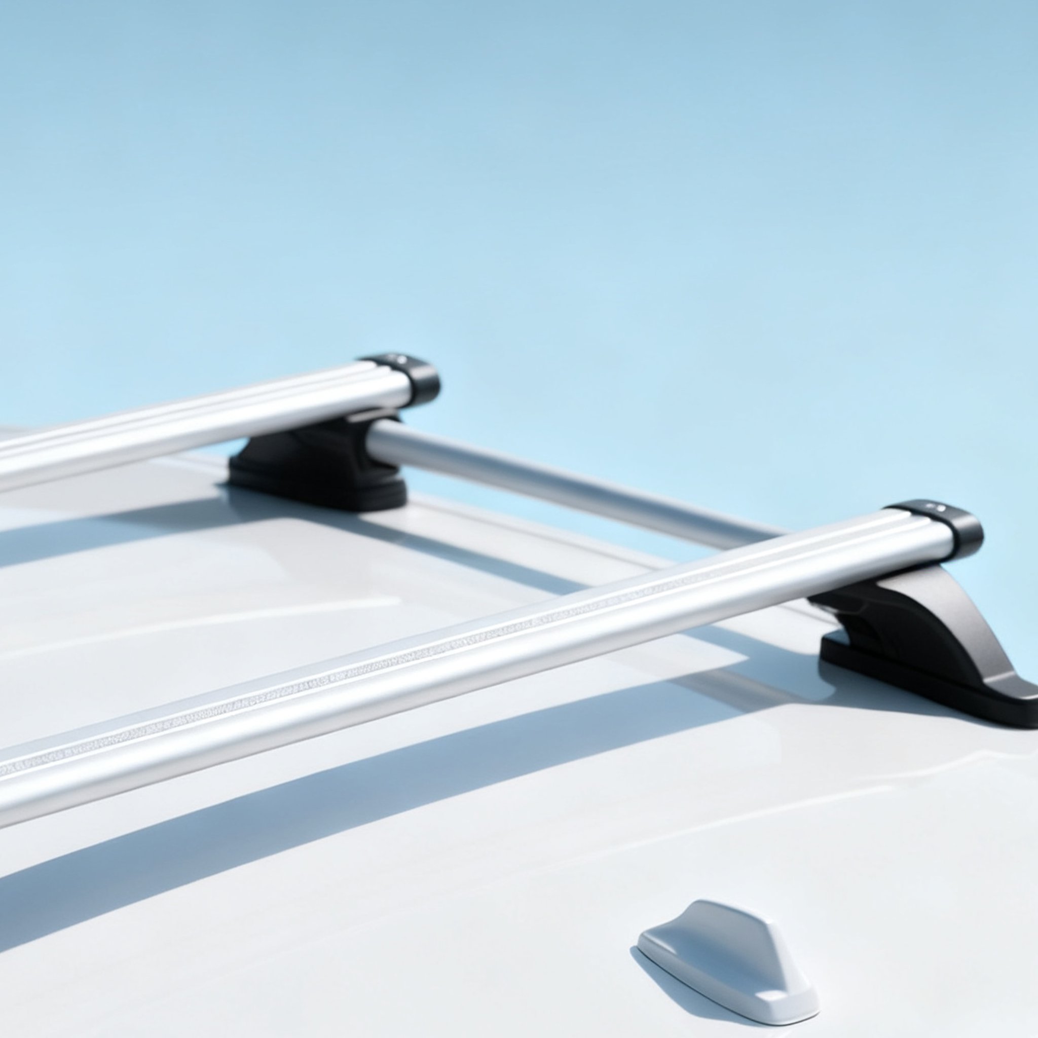 Univerzální střešní ližiny namontované na vozidle