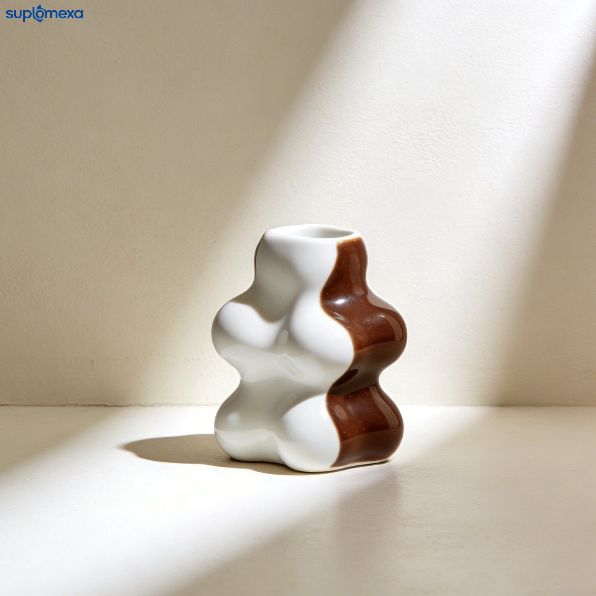 シンプルな卓上飾り3個セットの全体写真