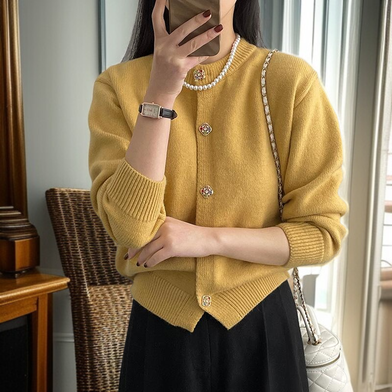 여성 레드 니트 카디건 싱글 큐빅 니트 카디건 버튼 여성 레드 카디건
