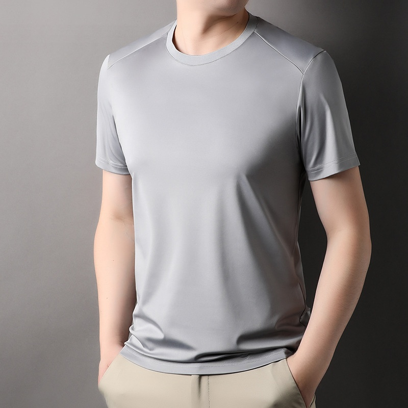  シンプル無地半袖Tシャツ