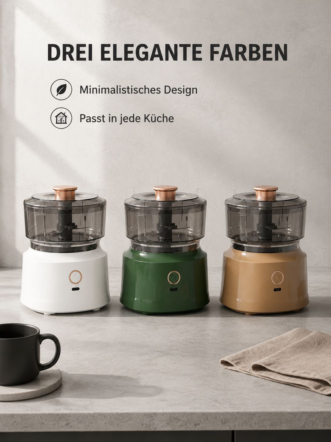 Kabelloser elektrischer Küchenmixer auf Küchentisch