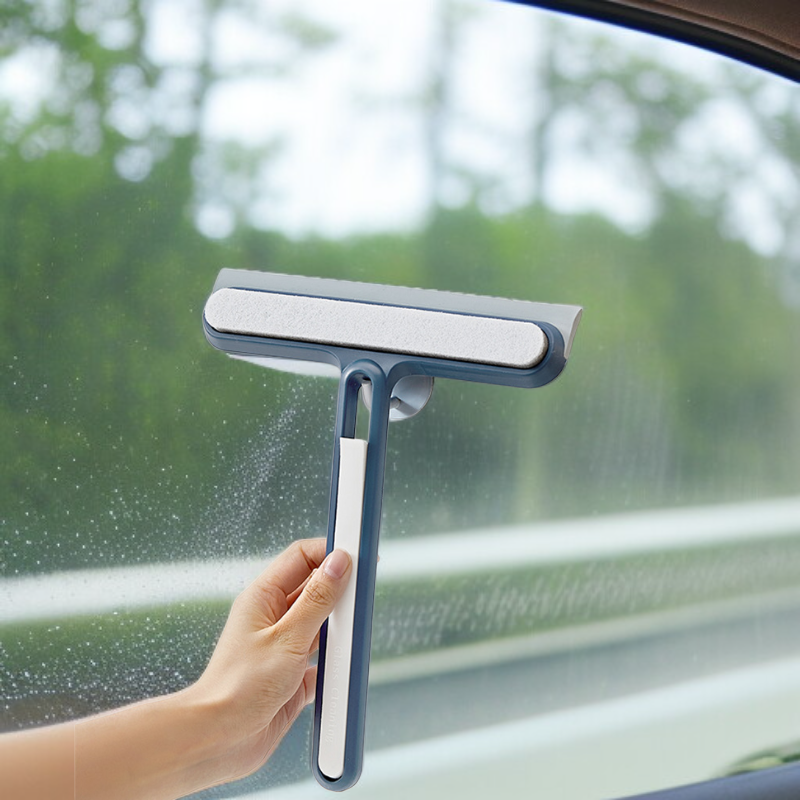 Fensterputzer mit ausziehbarem Griff