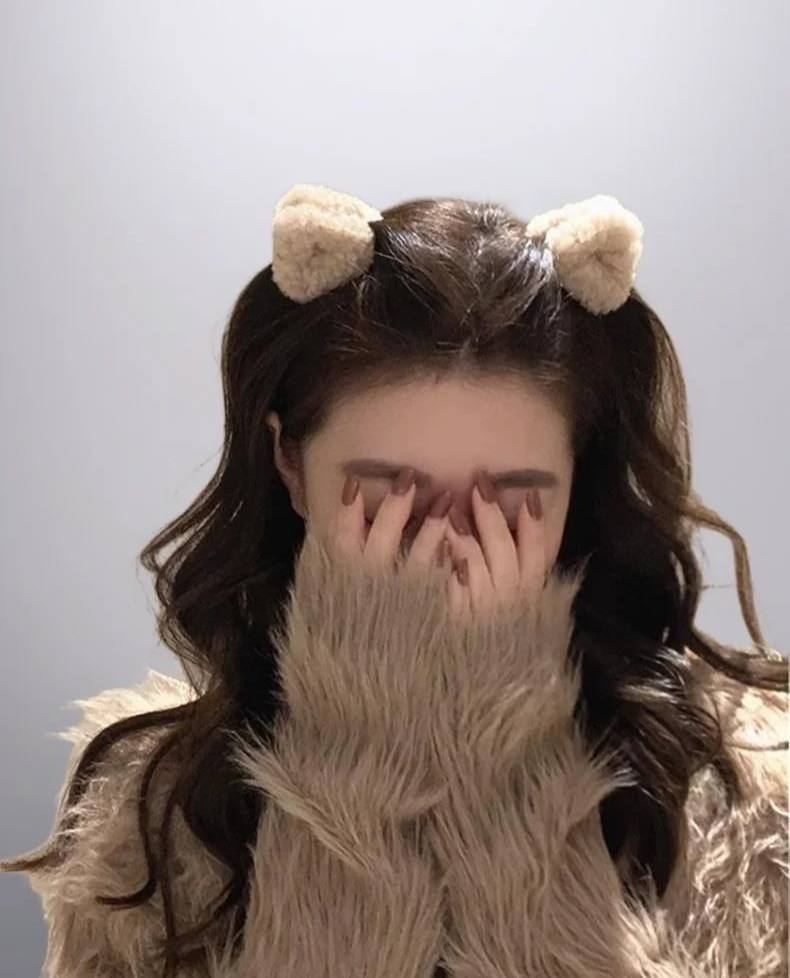 多款毛茸茸耳朵小抓夾排列