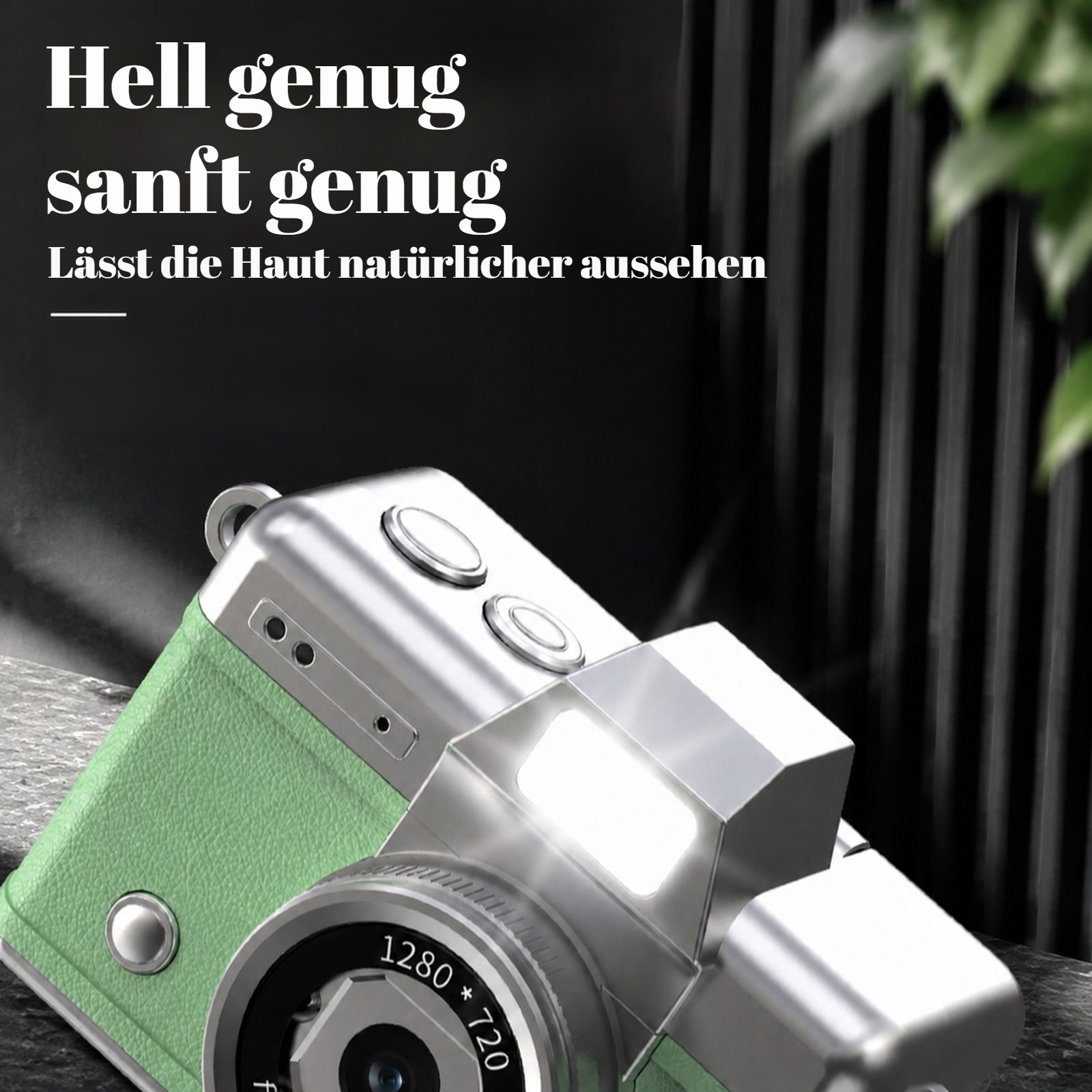 Stilvolle Retro Kamera in der Hand eines Schülers