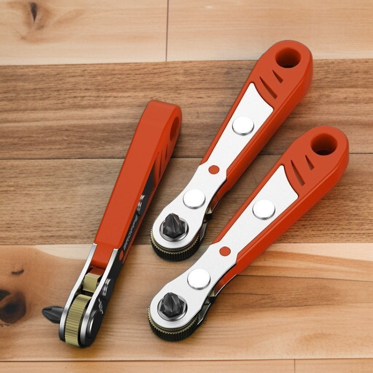 Bidirectional ratchet wrench with enlarged gear and nonslip handle