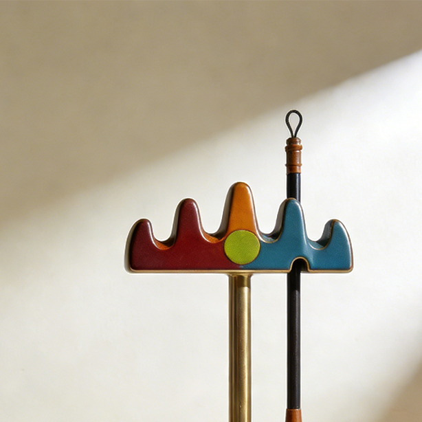 Organized art brushes in the Multi-functional Brush Rack