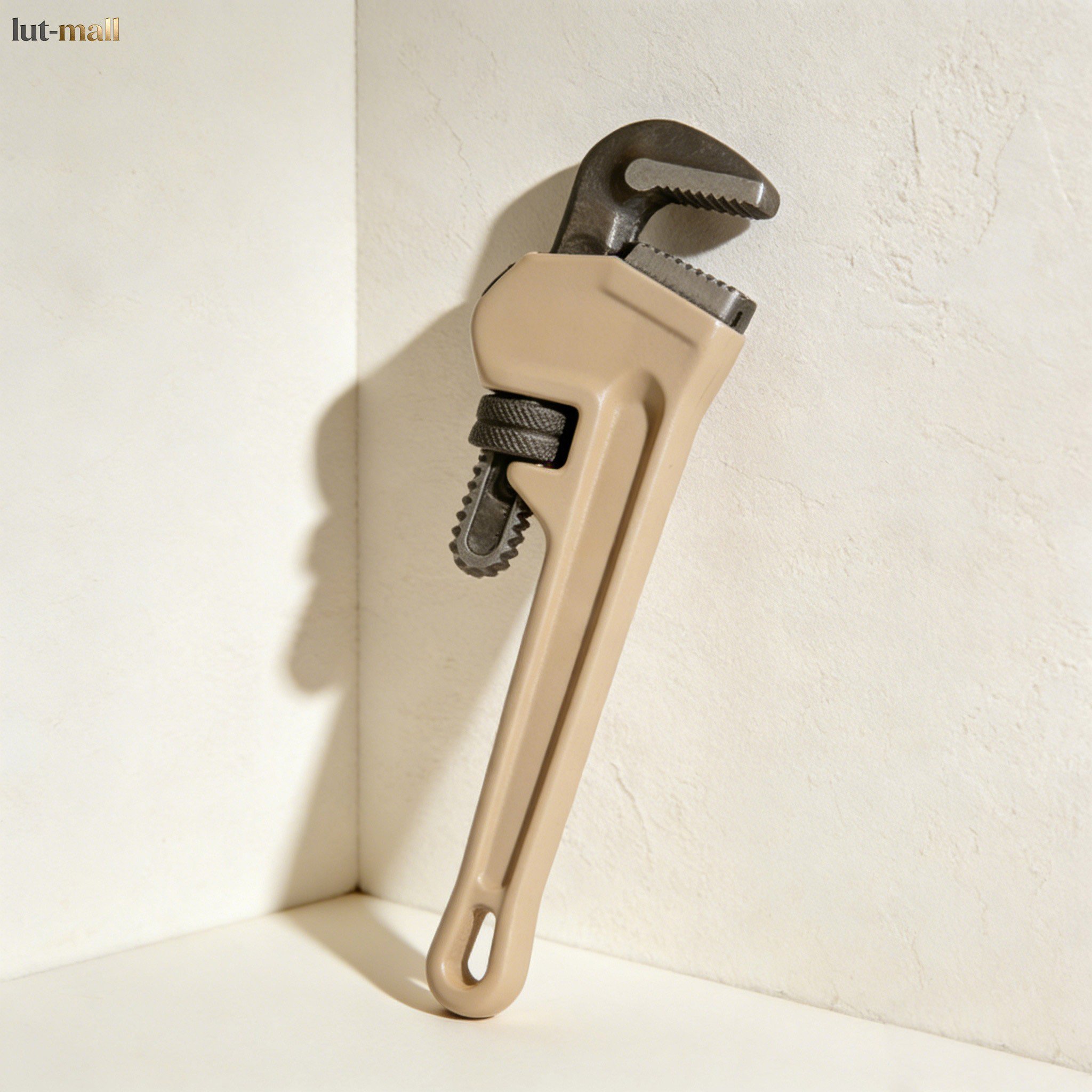 미끄럼 방지 그립을 가진 파이프 렌치