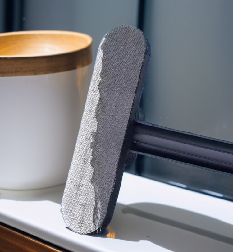 Efficient carpet cleaning brush for home use