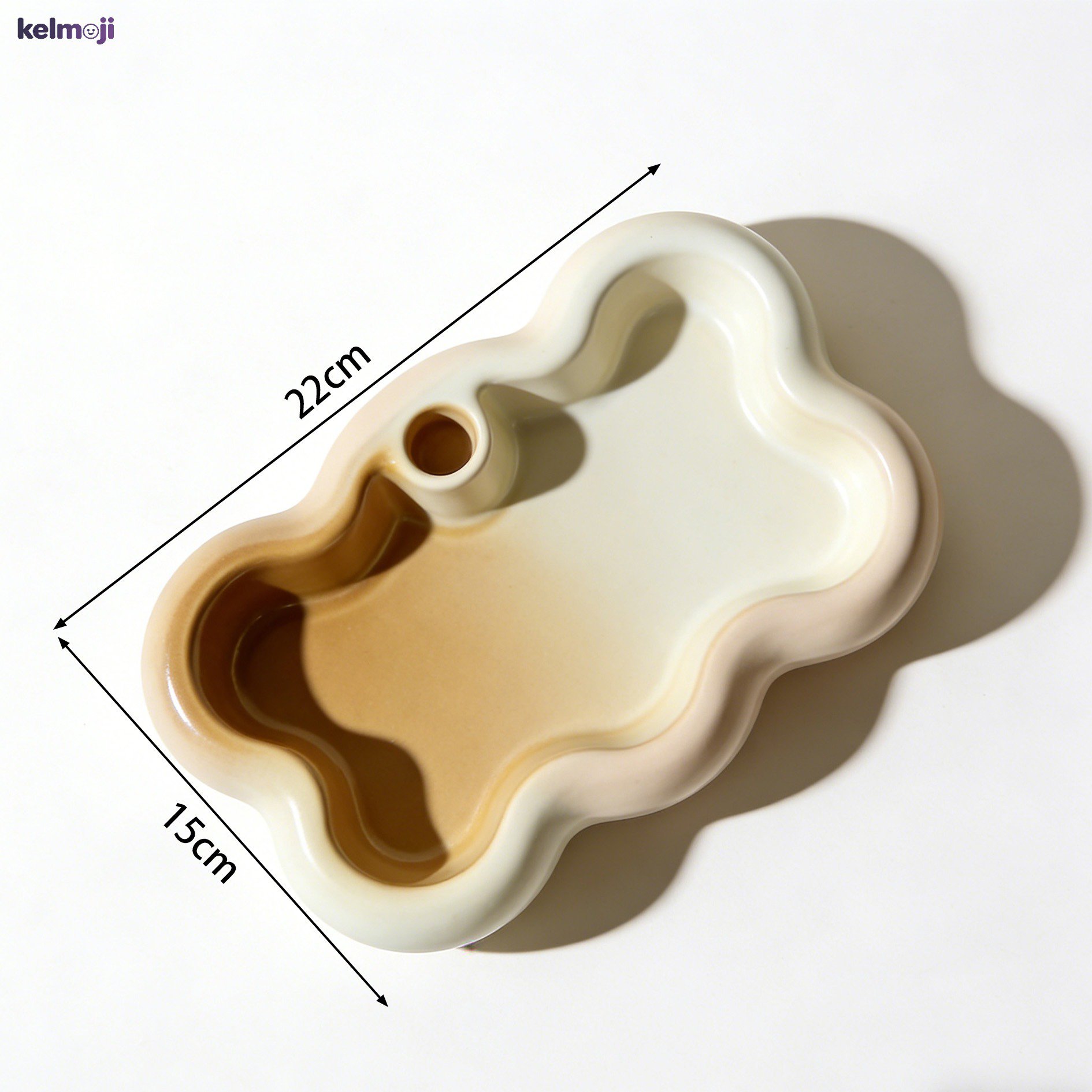 Modern ceramic trays holding pens and clips in a stylish way