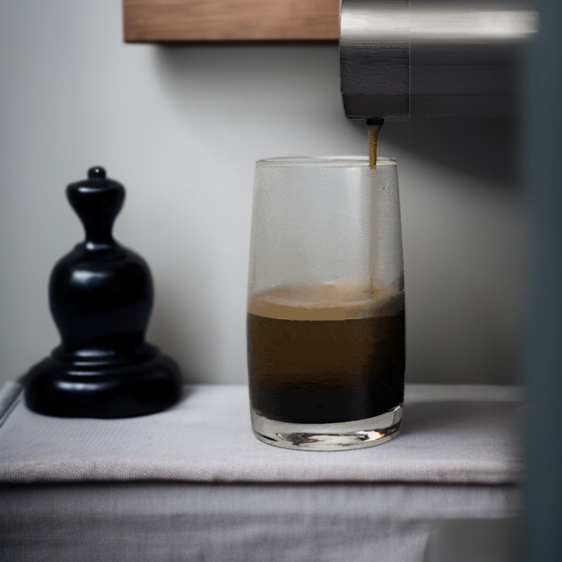 Malý italský kávovar s automatickým provozem, inspirovaný srdcem