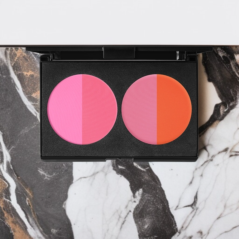 マットクワッドアイシャドウパレット