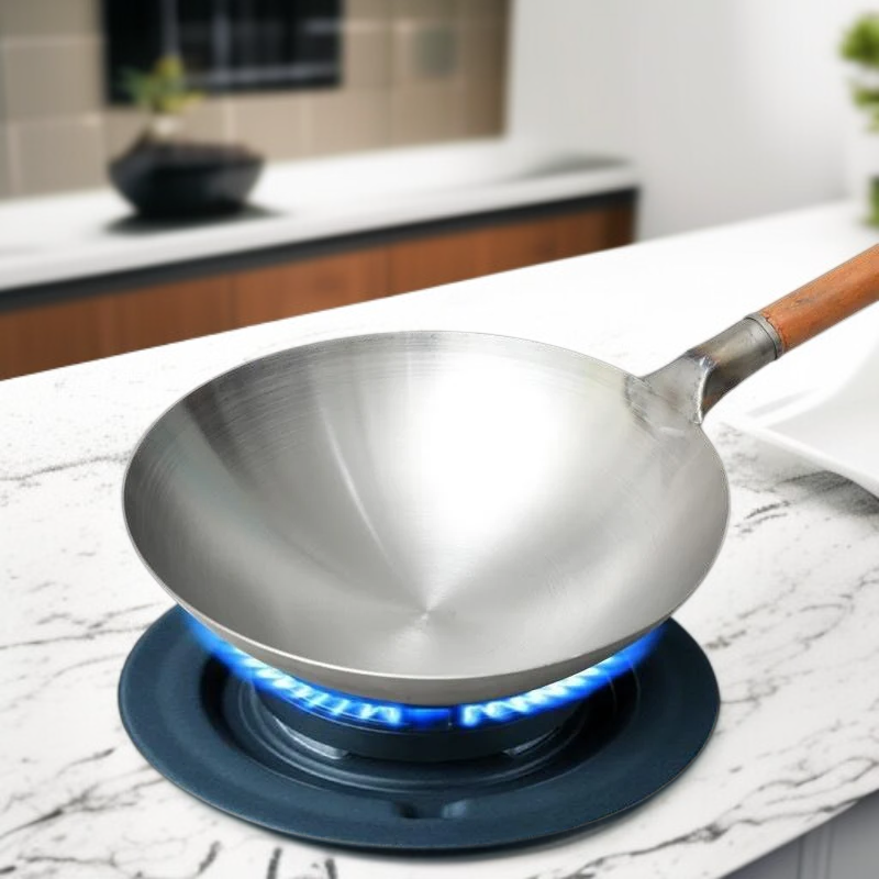 وعاء طهي حديدي تقليدي مصنوع يدويًا بدون طلاء، غير لاصق وخفيف الوزن، مناسب لموقد الغاز 