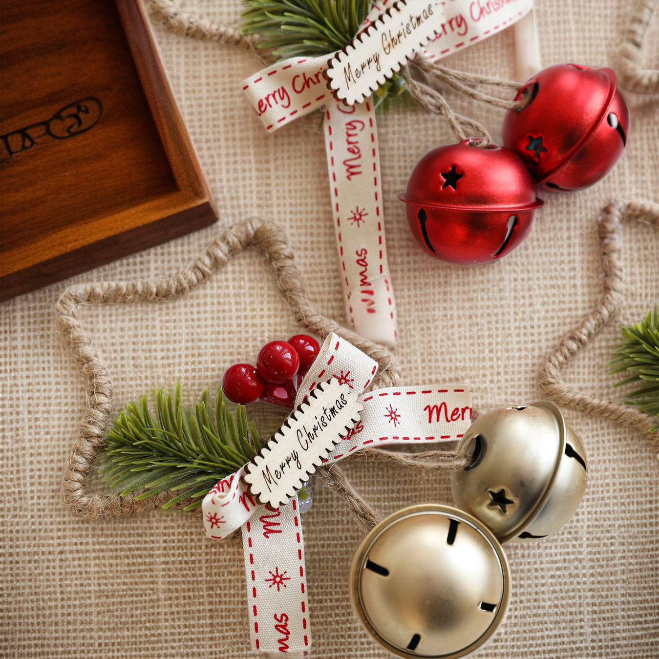 Weihnachtliche Stern-Glocke Türanhänger Dekoration mit Schleife für Weihnachtsbaum