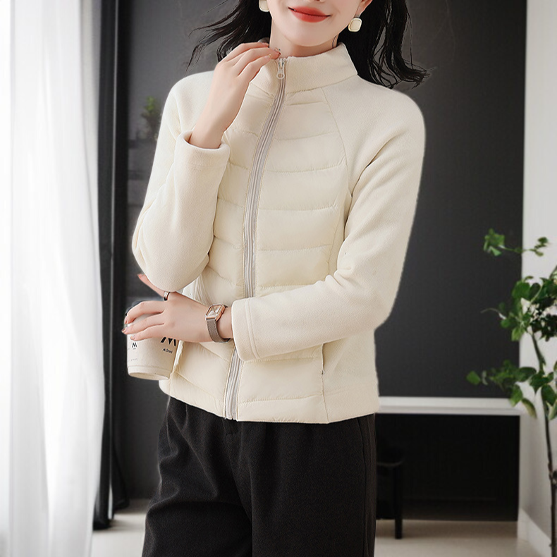 여성 아웃도어 패딩 화이트 슬림 트레이닝 아우터 하이넥 구속 없는 패딩