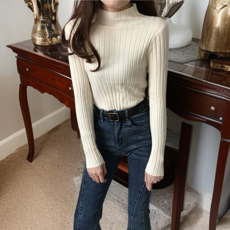 편안한 착용감의 여성 니트