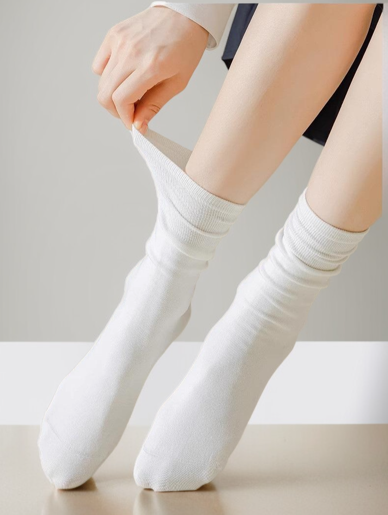通気性抜群のふくらはぎ丈ストッキング