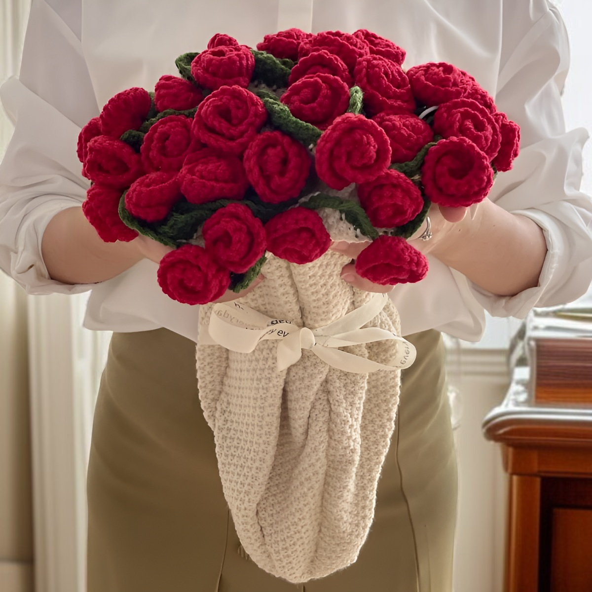 Handgewebte Haardecke mit Rosensträuße Muster