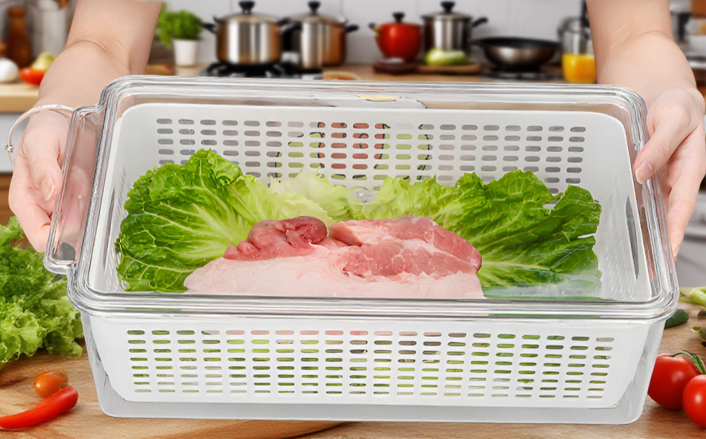 다양한 식품을 보관한 아스팔트 수납함