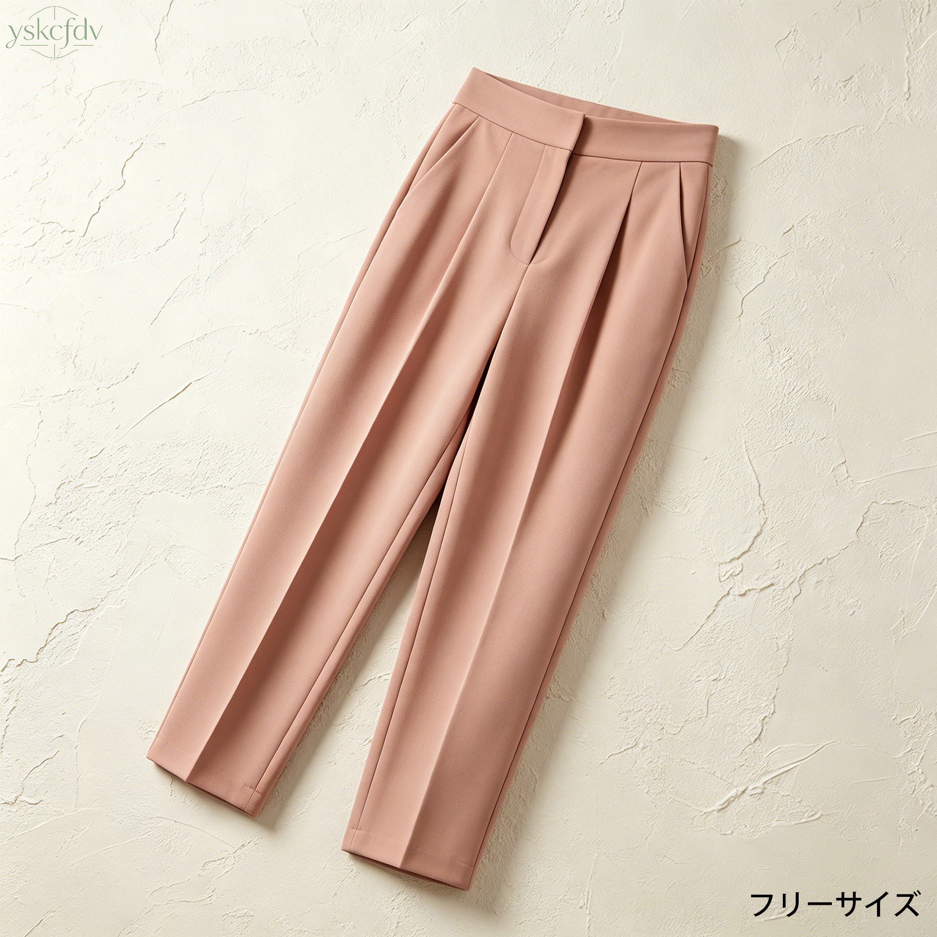 カジュアルコーデに合うスキニーパンツ