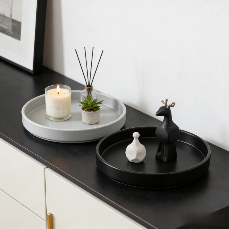 رف منظم دوار للتوابل والفواكه على الطاولة