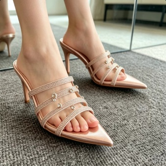 Modische Damen Halb-Pantoletten mit Strass und spitzem Absatz für den Sommer