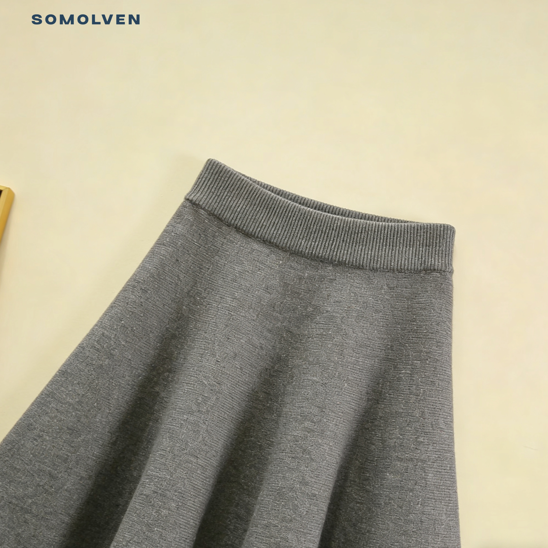 ニットミディスカート