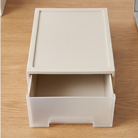 다양한 소품을 정리한 다기능 서랍 정리함