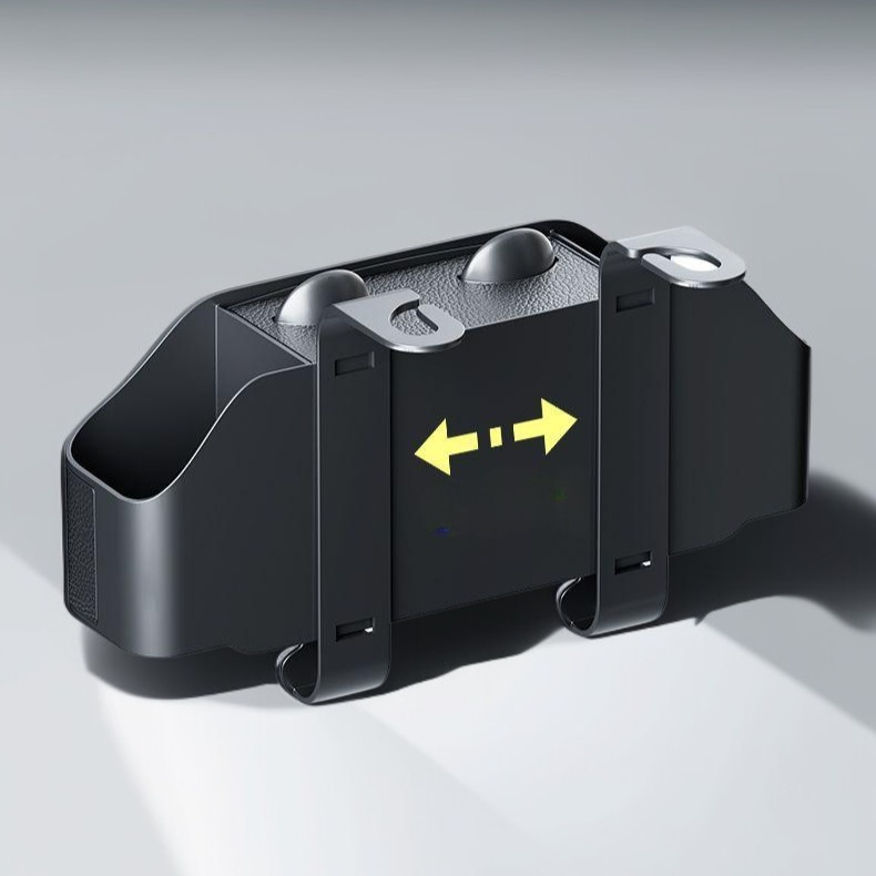 車のシート背面に取り付けた収納ケース