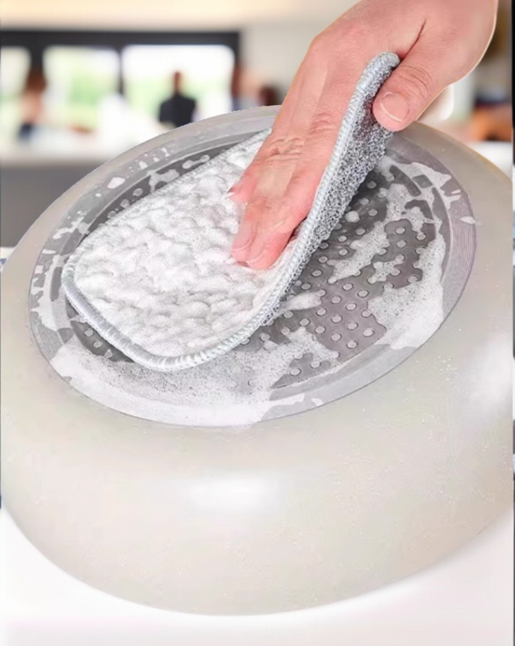 두툼한 흡수성 행주로 강력한 오염 제거